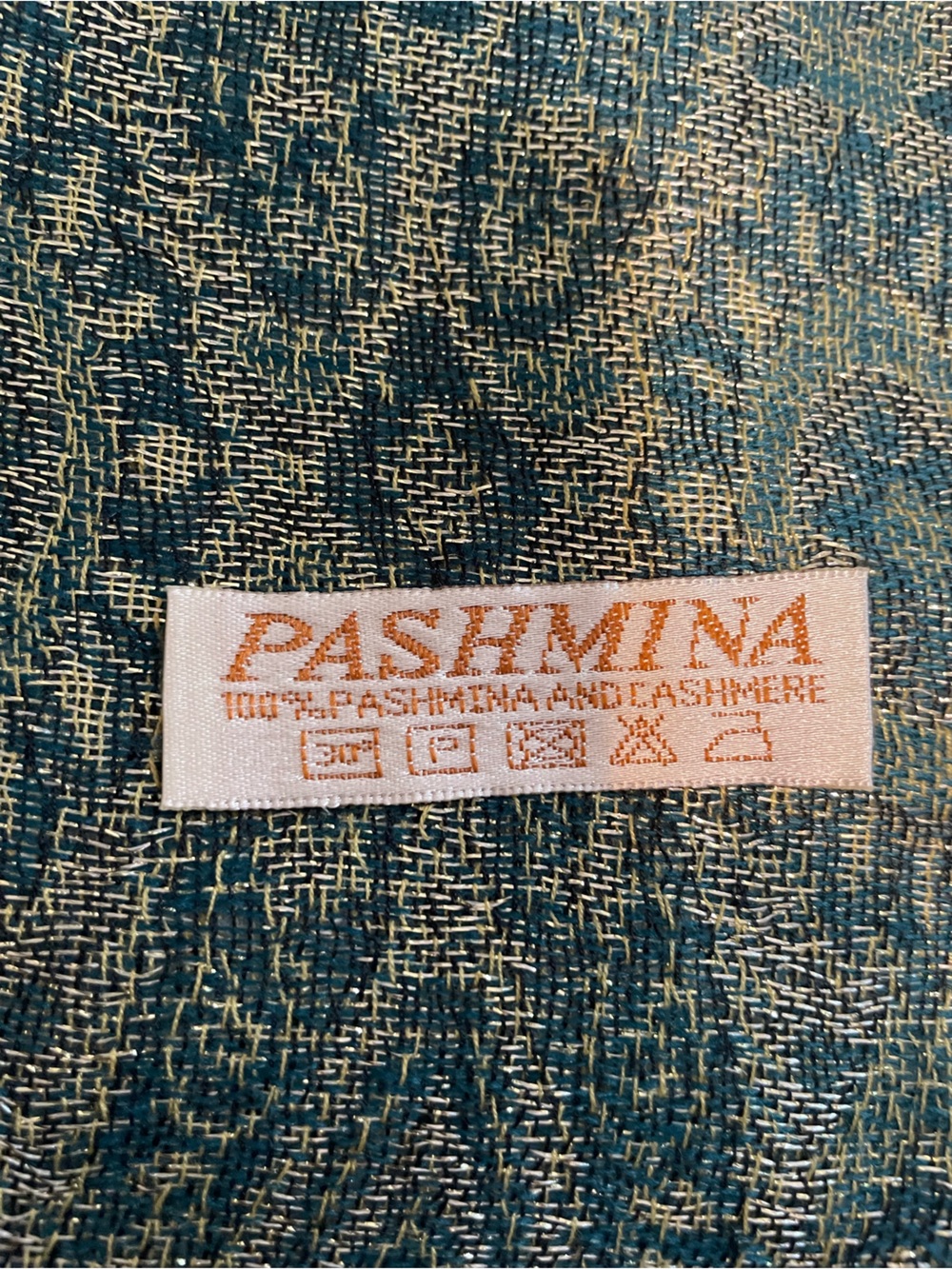 Pashmina and cashmere green and gold threads shawl - Picture 3 of 6